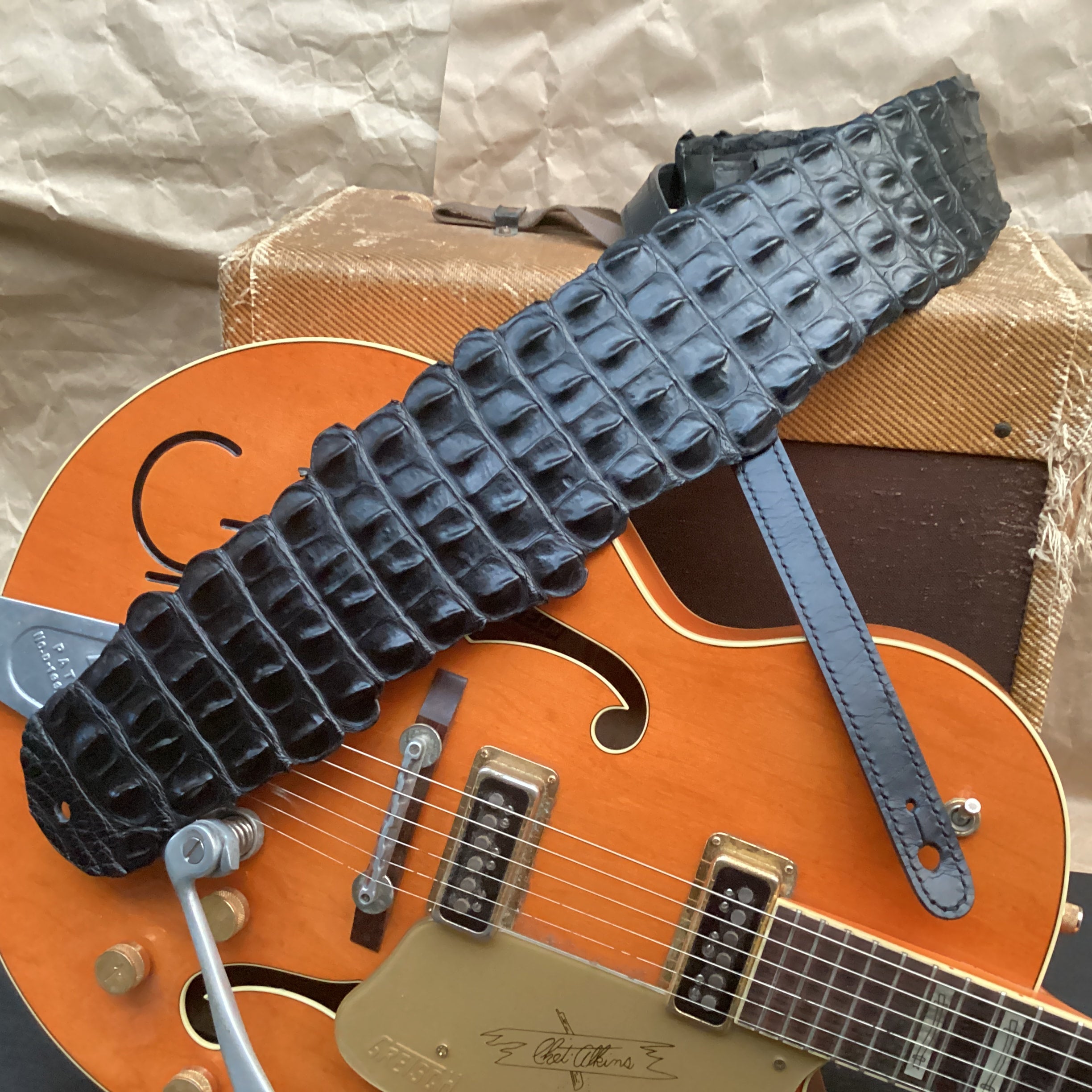 crocodile-leather-guitar-strap-bunkhouse-straps